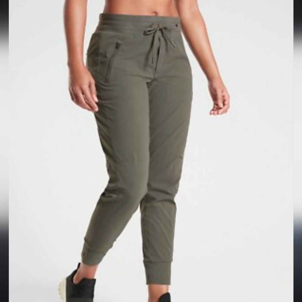 Athleta Trekkie North Jogger - Women's Green Jogger Pants